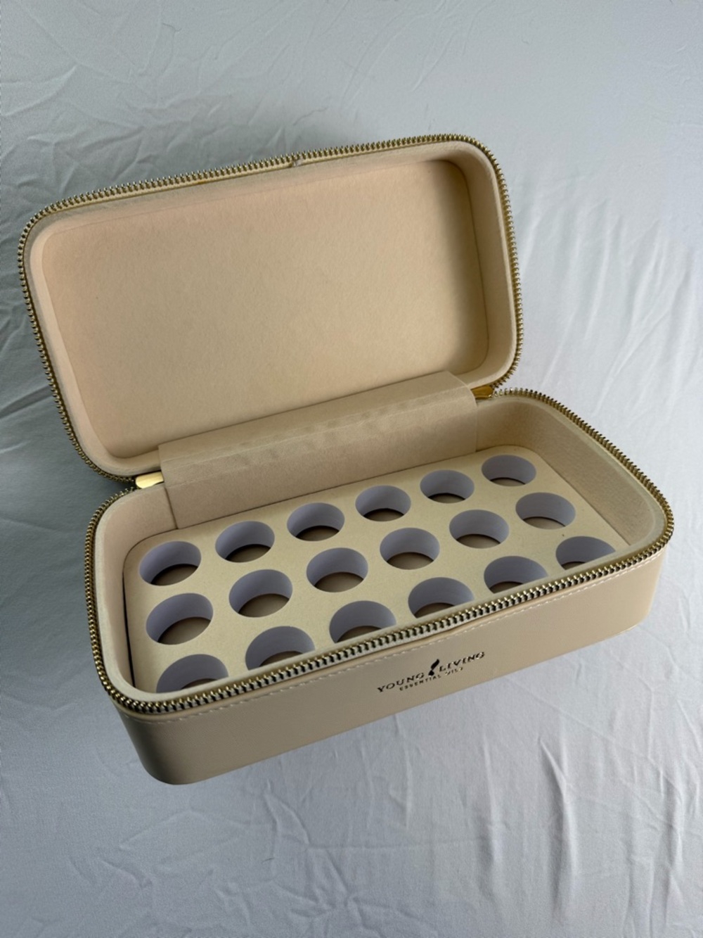 New Young Living 18 bottle essential oil carrying case